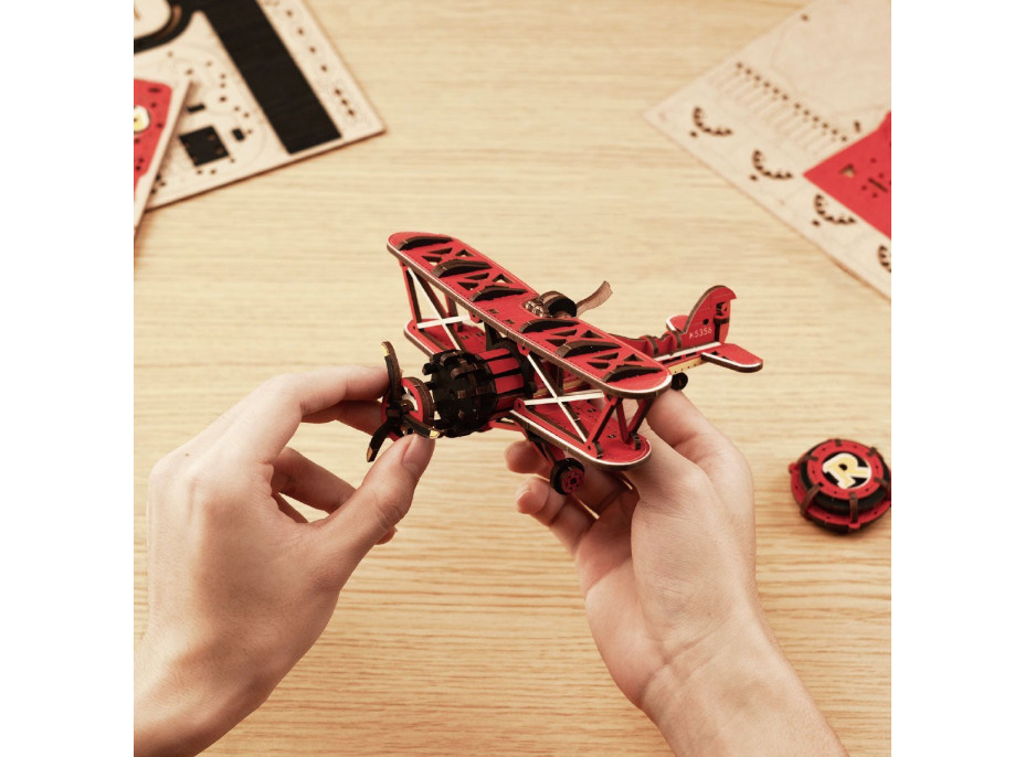 ROBOTIME Roker 3D drevené puzzle Dvojplošník s kyvadlom 163 dielikov