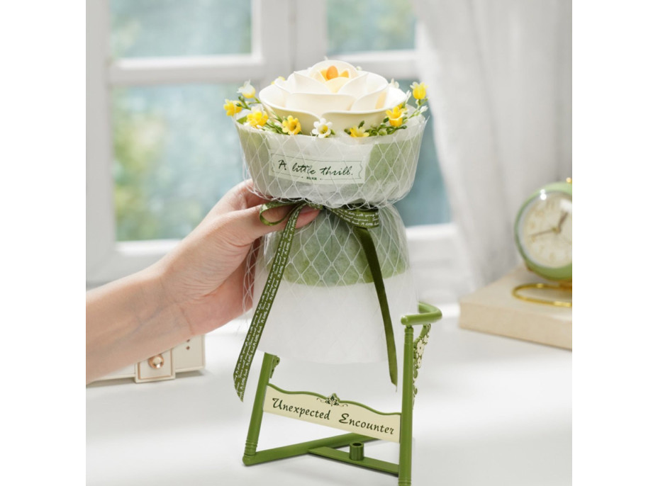 ROBOTIME Roker Floral Art: 3D puzzle Biela kamélia 63 dielikov