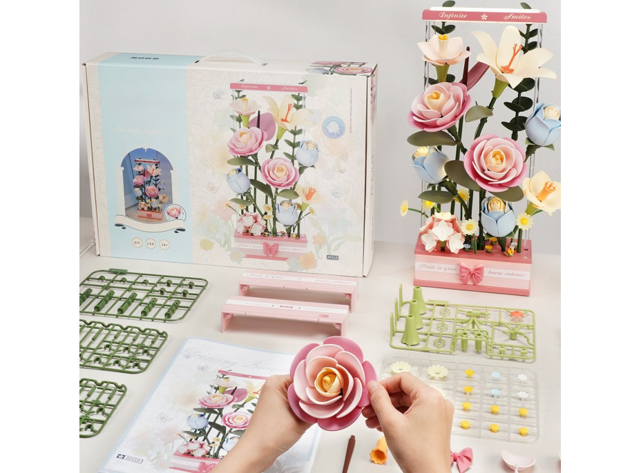 ROBOTIME Roker Floral Art: 3D puzzle Kvetinový box s LED osvetlením 263 dielikov