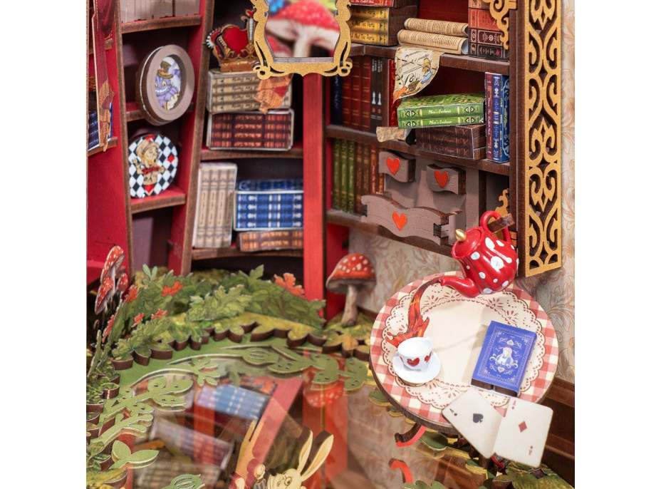 ROBOTIME Rolife DIY 3D Zarážka na knihy: Alenka v Ríši divov s LED osvetlením 300 dielikov