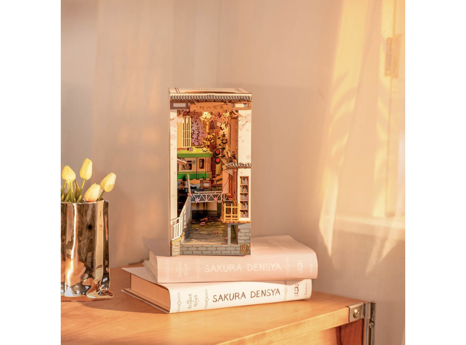 ROBOTIME Rolife DIY 3D Zarážka na knihy: Sakurová ulička s LED osvetlením 340 dielikov