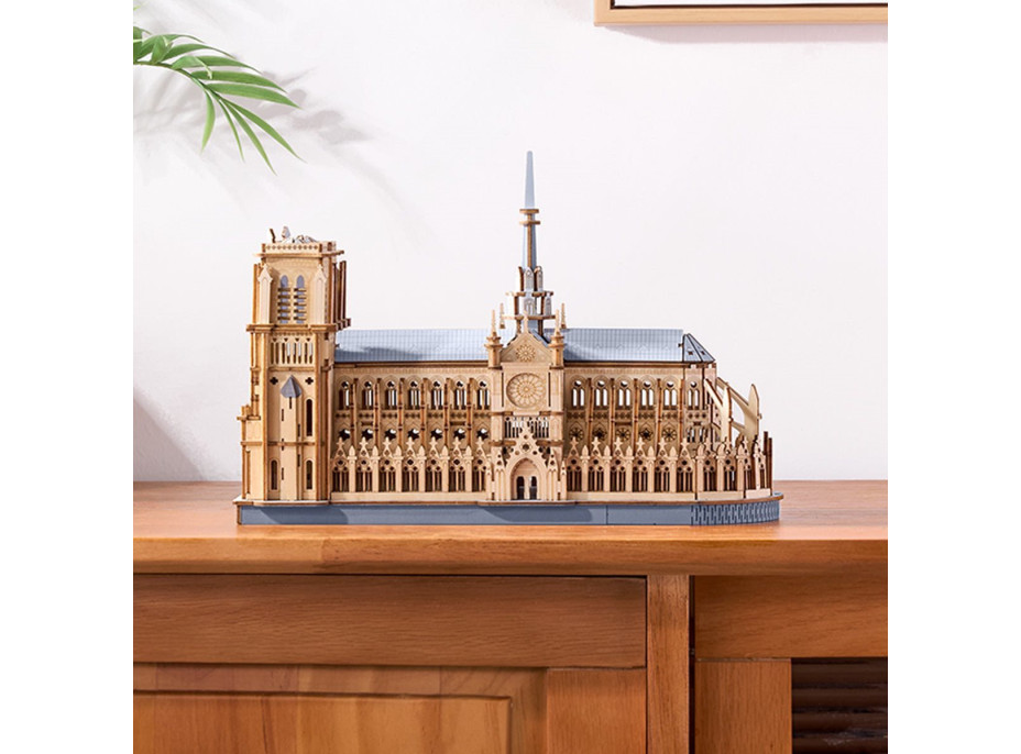ROBOTIME Rowood 3D drevené puzzle Katedrála Notre-Dame 330 dielikov