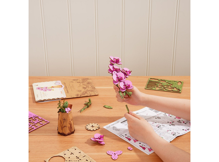 ROBOTIME Rowood 3D drevené puzzle Orchidea 102 dielikov