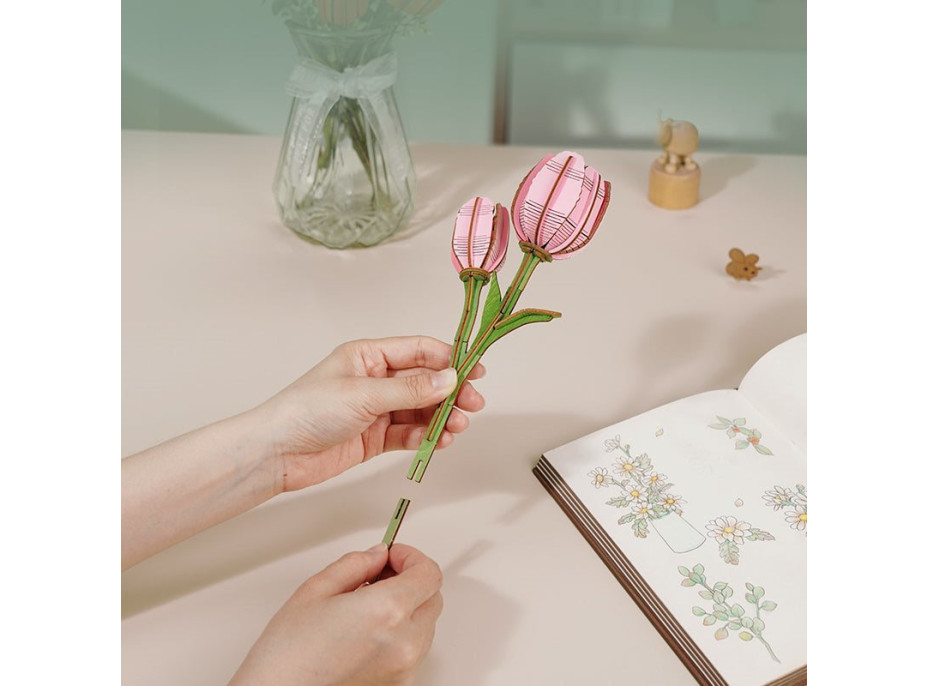 ROBOTIME Rowood 3D drevené puzzle Ružové tulipány 72 dielikov