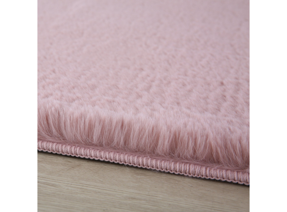 Kusový koberec Pouffy 5100 Rose