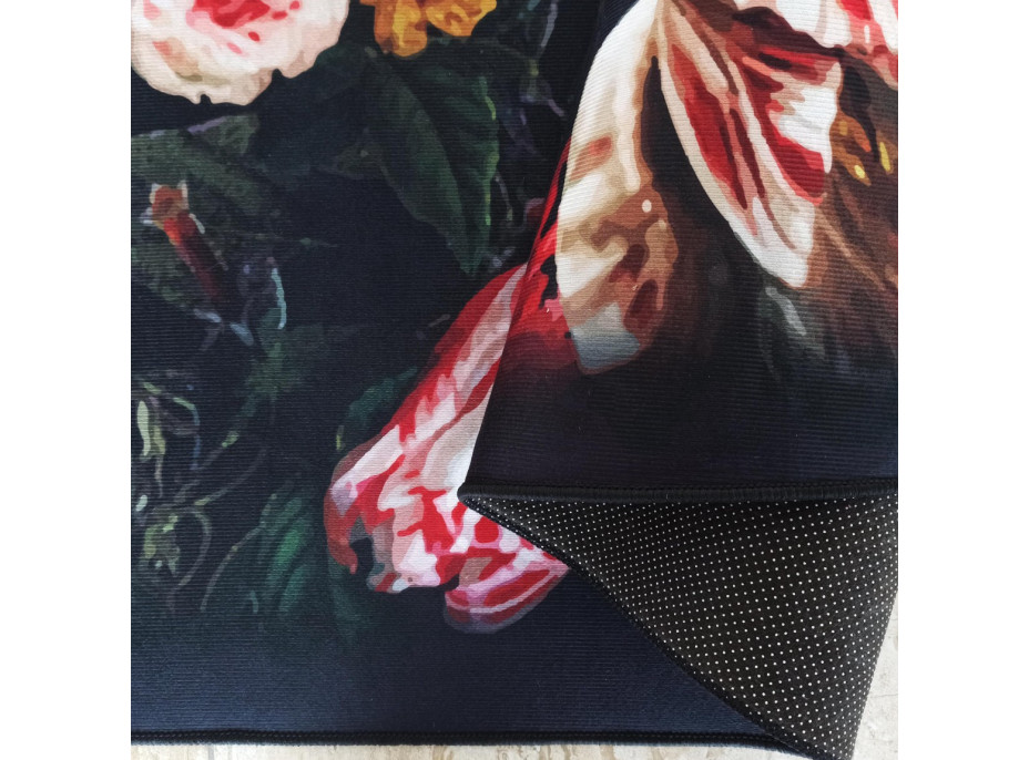 Kusový koberec HONOR Flowers - čierny