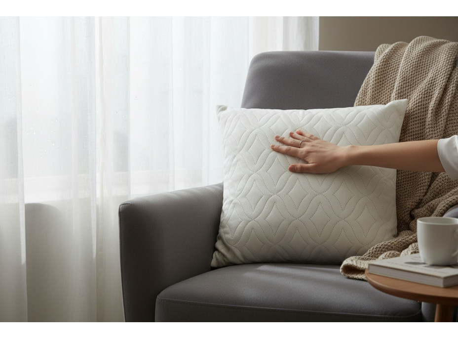 Obliečka na vankúš VISTA Velvet - 45x45 cm - krémová