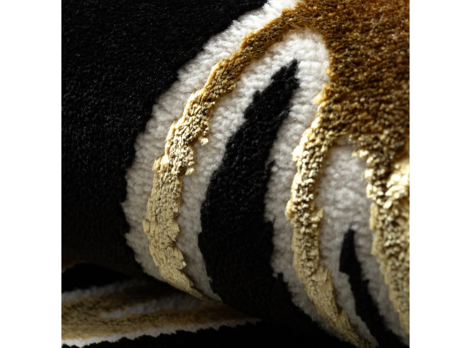 Kusový koberec Allure 1964 black/gold