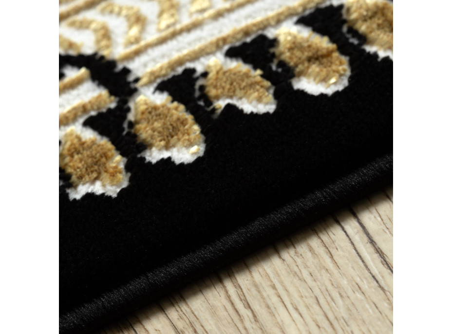 Kusový koberec Allure 1965 black/gold