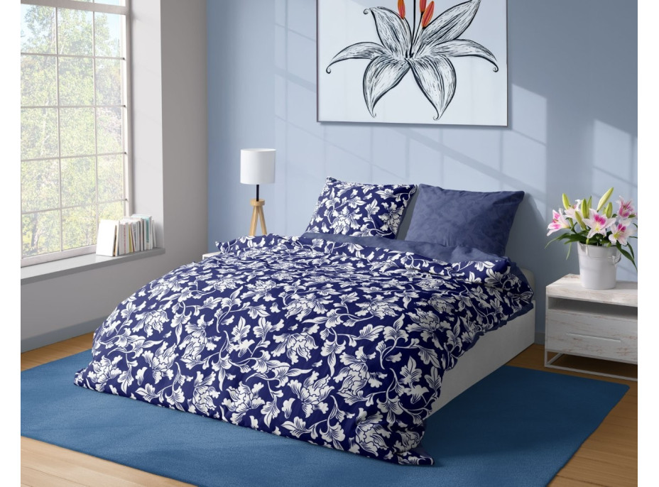 Saténové obliečky MILAGRO VERDE Biele kvety - modré / tmavo modré - 220x200 cm