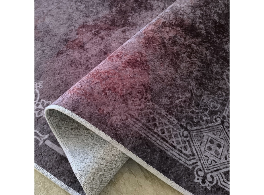 Kusový koberec HONOR New - Edge - tmavo červený