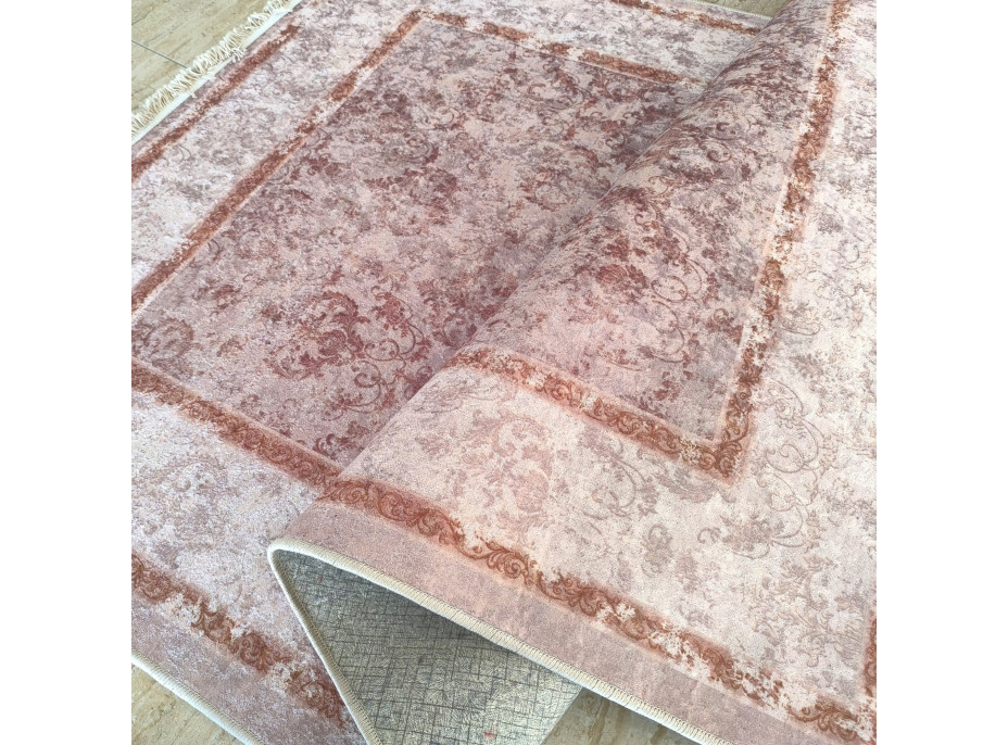 Kusový koberec HONOR New - Baroque - ružový
