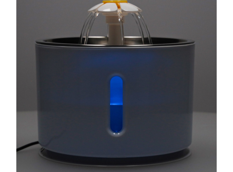 Automatická LED napájačka pre psy a mačky - 2,4l