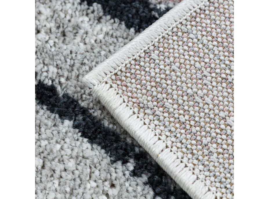 Kusový koberec Fusion 5868 white/dark pink