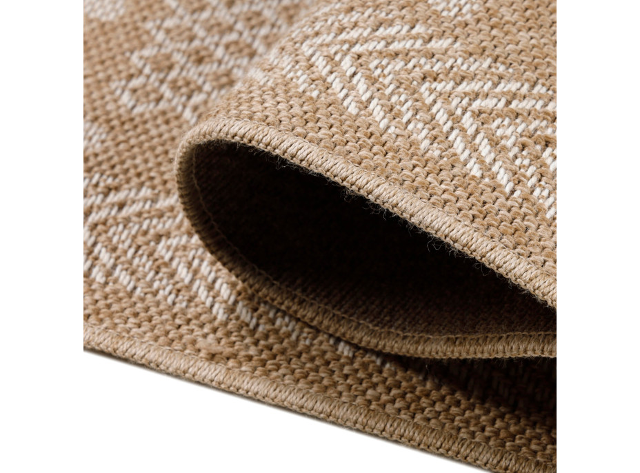 Kusový koberec Dhaka 8714 Beige