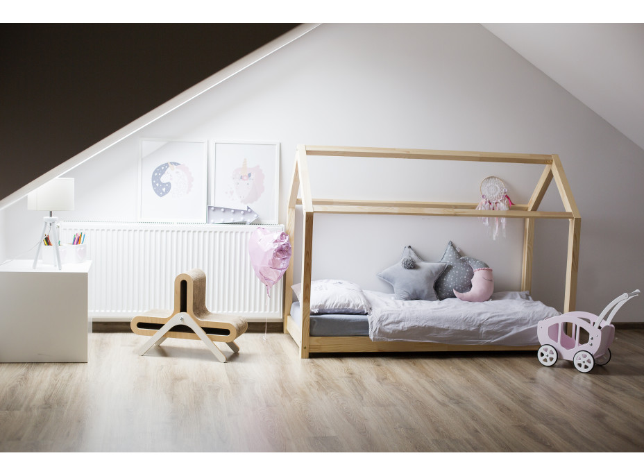 Detská posteľ z masívu DOMČEK - TYP A 200x140 cm