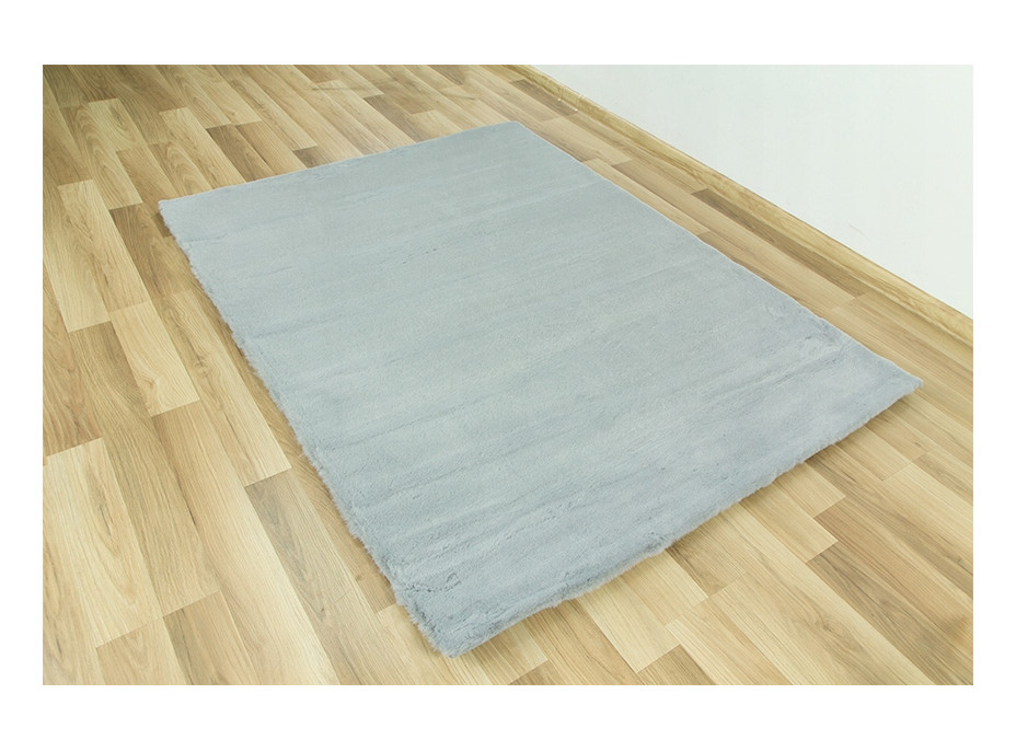 Kusový koberec CHRISTIANIA - svetlo šedý - imitácia králičie kožušiny