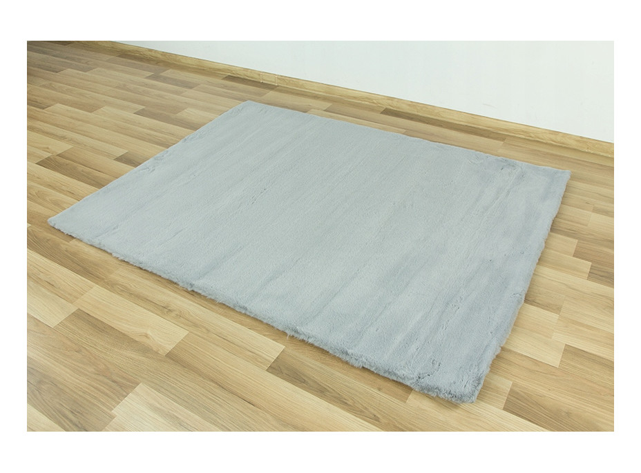 Kusový koberec CHRISTIANIA - svetlo šedý - imitácia králičie kožušiny