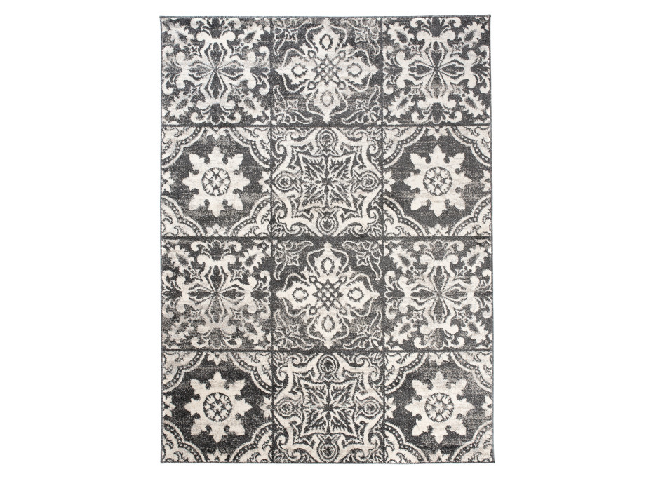 Kusový koberec ETHNIC čierny - typ A