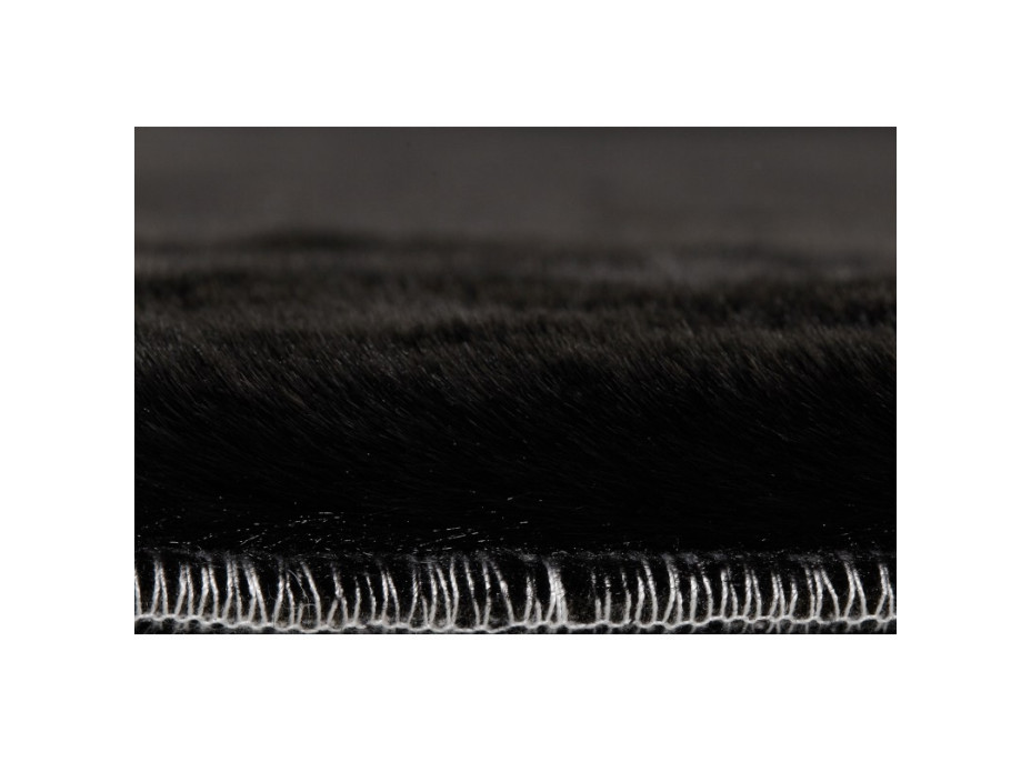 Kusový koberec RABBIT DELUXE - čierny - imitácia králičej kožušiny