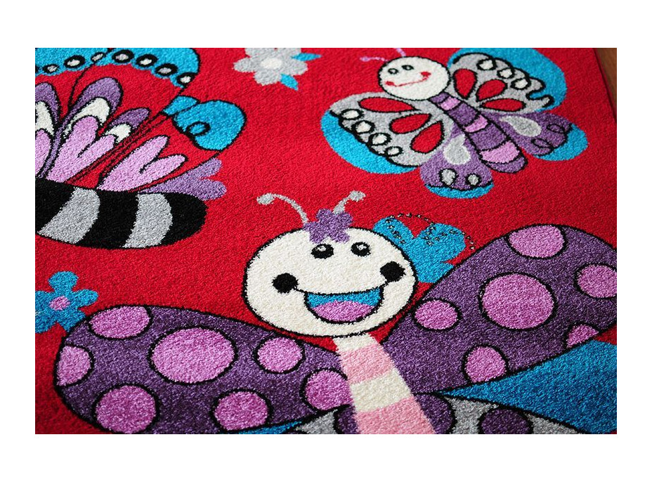 Detský koberec Motýľ - červený