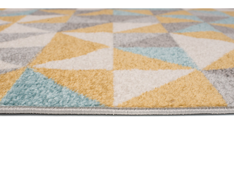 Kusový koberec AZUR trojuholníky typ C - sivý / modrý / žltý