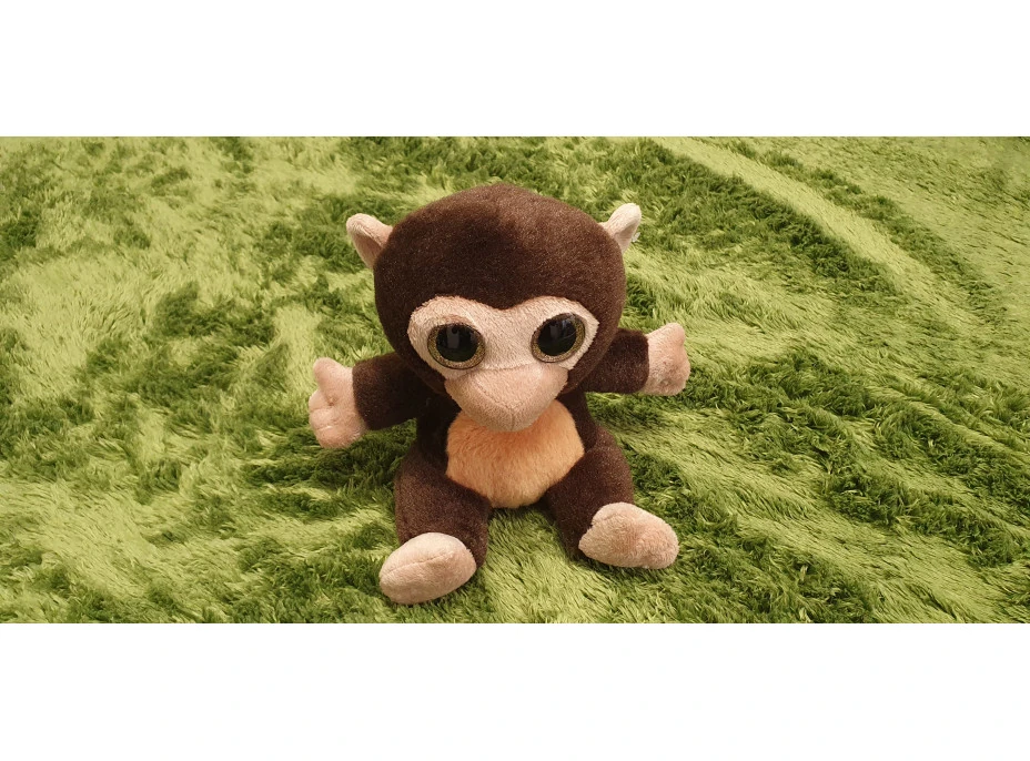 Detský plyšový koberec TMAVO ZELENÝ