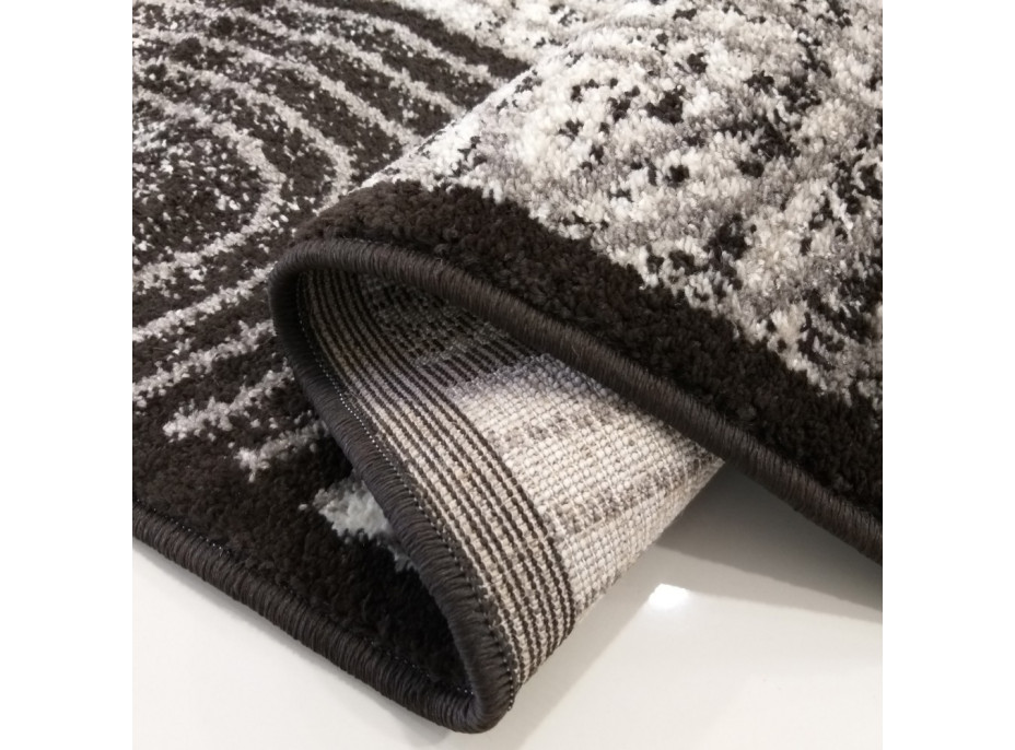 Kusový koberec PANNE whirl - odtiene hnedej