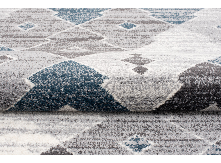 Kusový koberec FIKA Rhombus - šedo-modrý