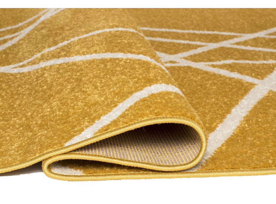 Moderný kusový koberec SPRING Raven - žltá