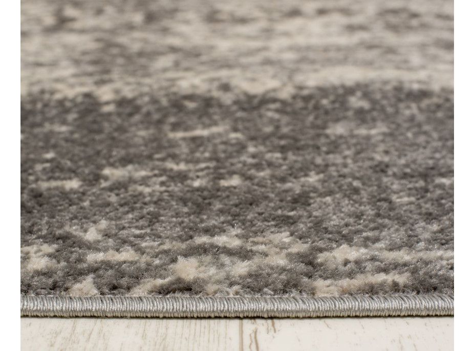Moderný kusový koberec SPRING Senna - šedý