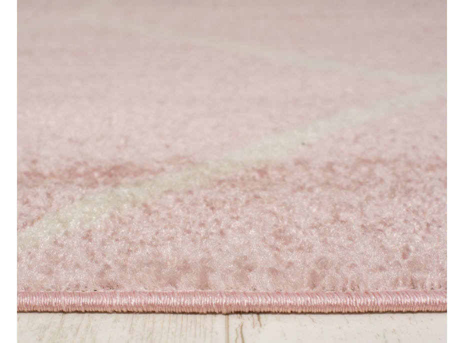 Moderné kusový koberec SPRING TROX - ružový