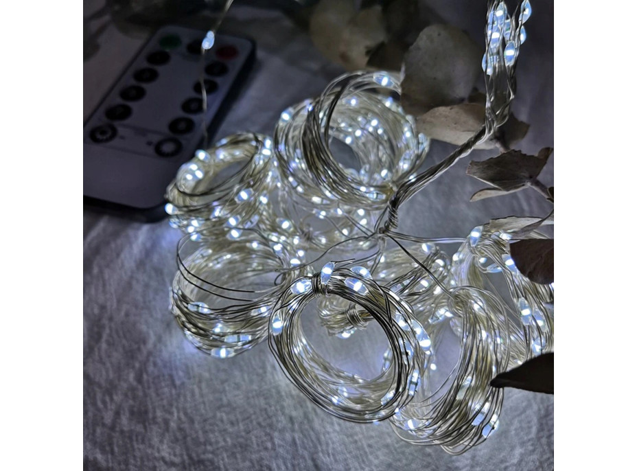 Vianočný svietiaci 300 LED záves 3x3m - biely studený