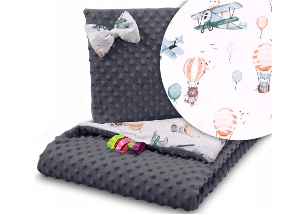 Detská deka do kočíka s vankúšikom a motýlikom - BABYMAM PREMIUM set 3v1 - Let balónom s grafitovou minky