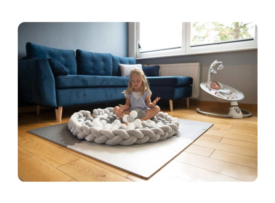 Chránič na detskú posteľ pletený do vrkoča RICO 300 cm - šedý