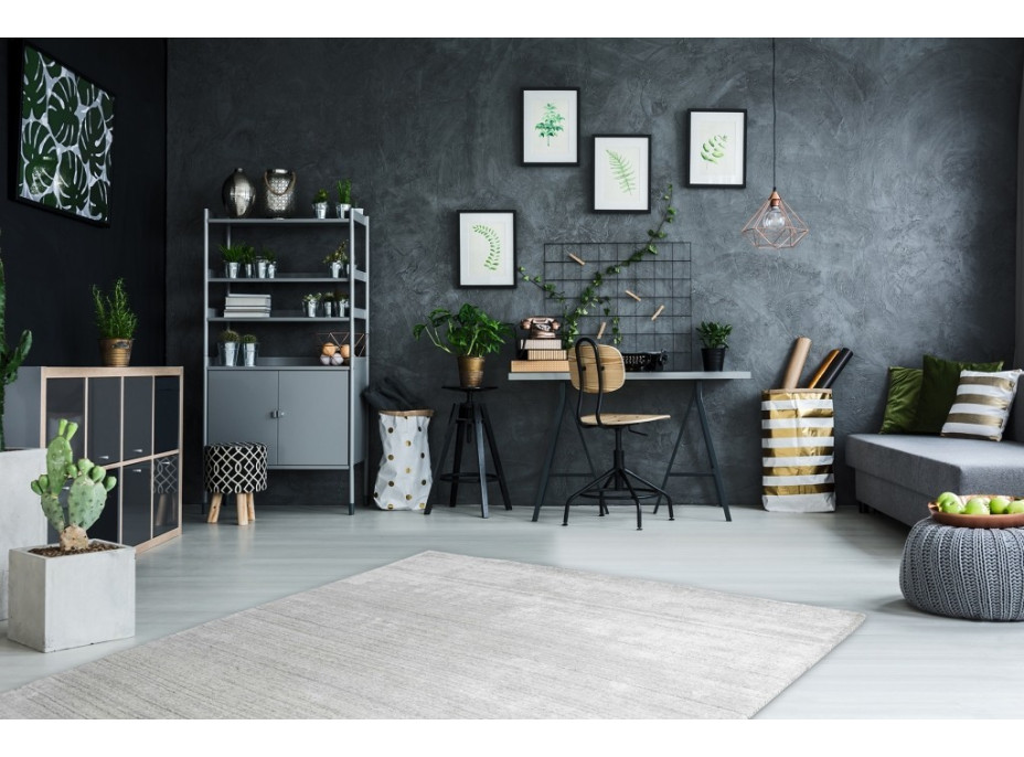 Ručne tkaný kusový koberec Legend of Obsession 330 Silver