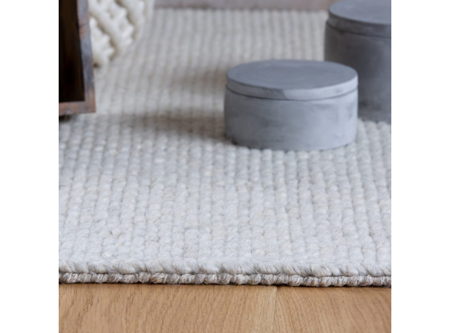 Ručne tkaný kusový koberec Eskil 515 CREAM