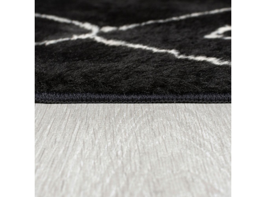 Kusový koberec Furber Imran Fur Berber Black/Ivory