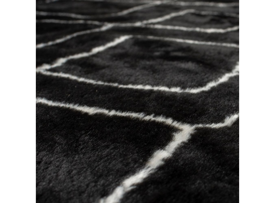 Kusový koberec Furber Imran Fur Berber Black/Ivory