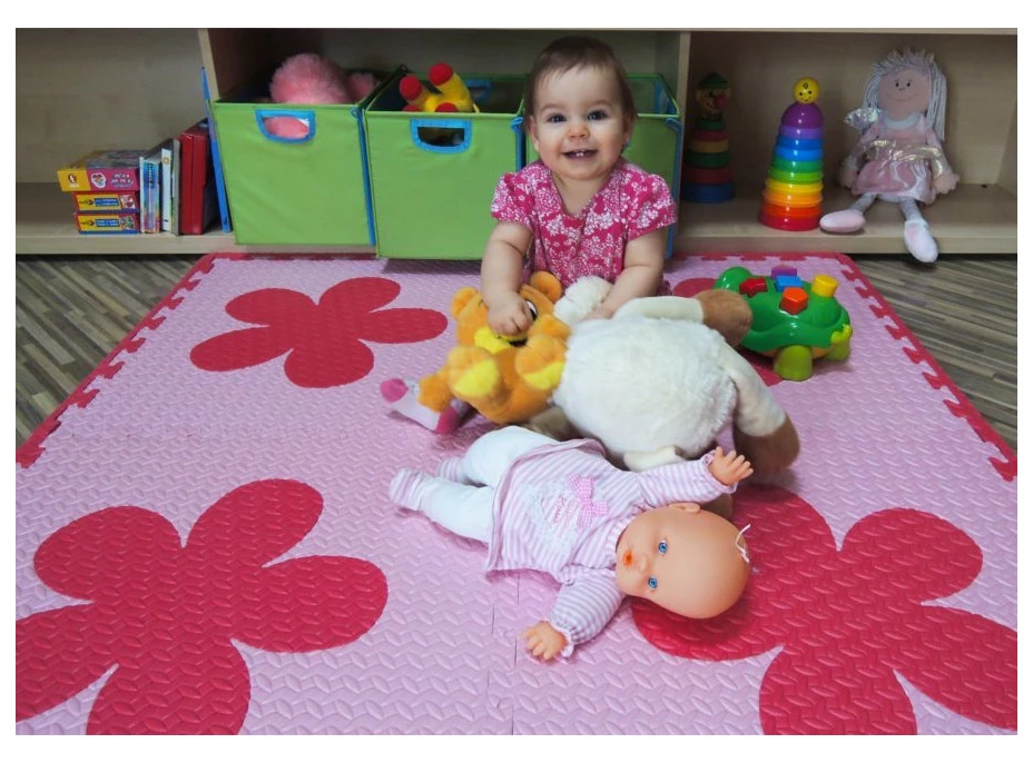 Penový BABY koberec s okrajmi - ružová, červená