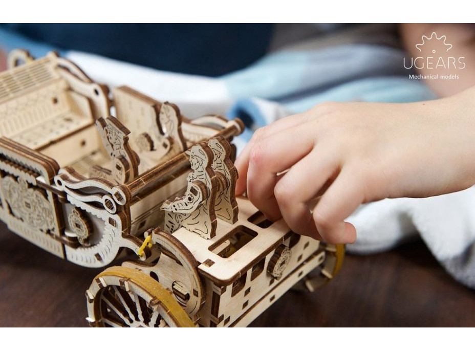 UGEARS 3D puzzle Kráľovský kočiar 290 dielikov
