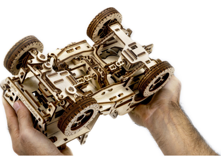 WOODEN CITY 3D puzzle Terénne auto - džíp 4x4, 570 dielikov