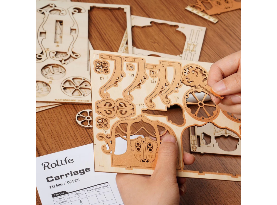 ROBOTIME Rolife 3D drevené puzzle Klasický kočiar 92 dielikov