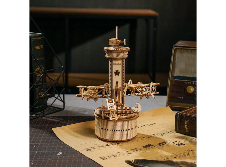 ROBOTIME Roker 3D drevené puzzle Riadiaca veža letovej prevádzky (hracia skrinka) 255 dielikov