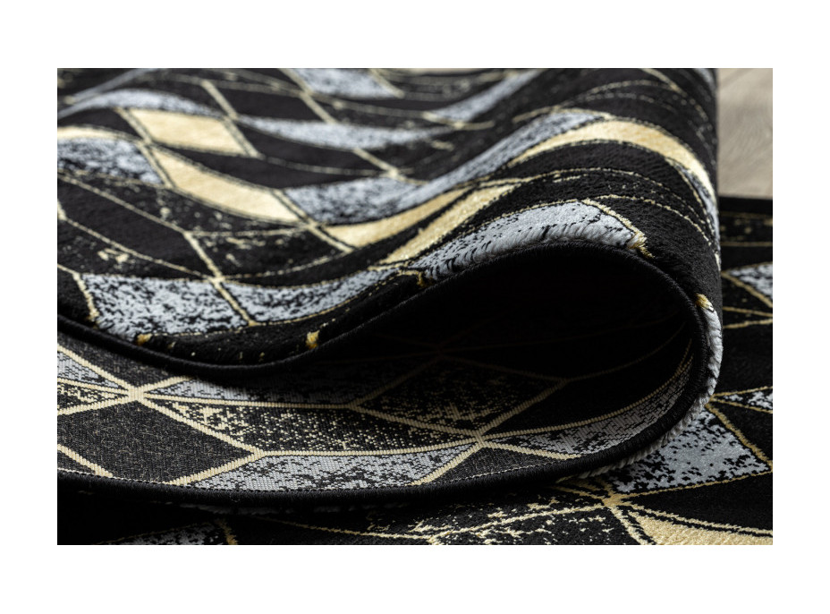 Behúň Gloss 400B 86 3D geometric black/gold